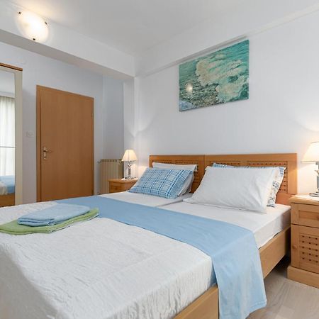 Gloria Apartment Porec Exterior photo