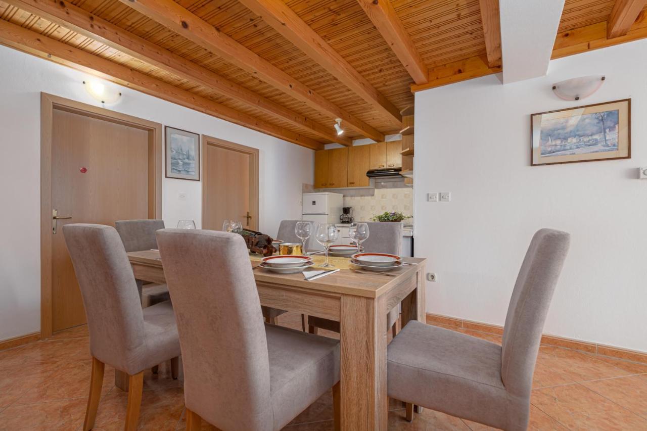 Gloria Apartment Porec Exterior photo